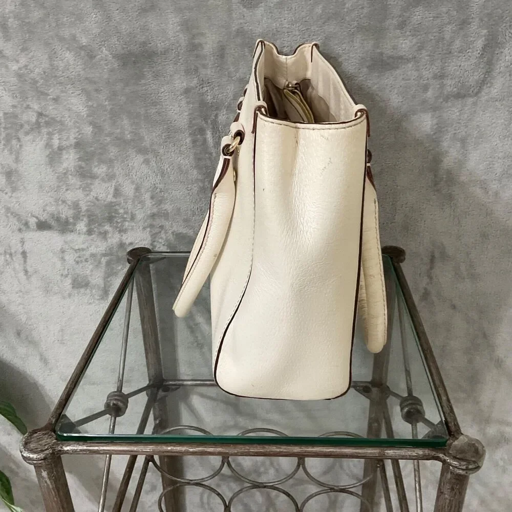 Kate Spade Leather Handbag/tote Ivory Triple compartment footed bag